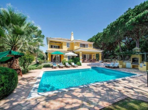 Beautiful Portugal Villa - 4 Bedrooms - Villa Gemstone - Private Pool and BBQ - Almancil